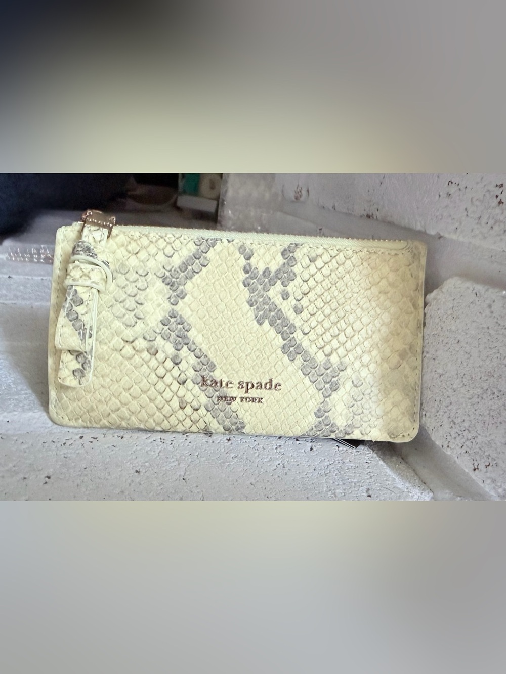 kate spade NWT Loop Snake Embossed Zip Card Case